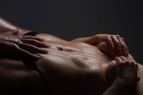 Sensuellt Bröst Och Mage Sexig Kvinna Trosor Bikini Stringtrosor Underkläder — Stockfoto