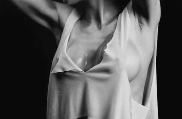 아름다움을 감각적 성형수술 개념은 없어요 가슴이 윗부분을 있습니다 여성들의 사진을 — 스톡 사진